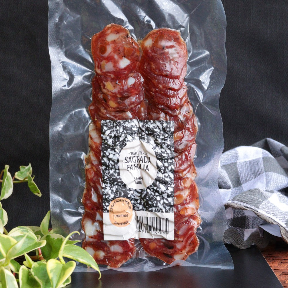 Salame Com Castanha De Barú Fatiado 100G - Sagrada Familia